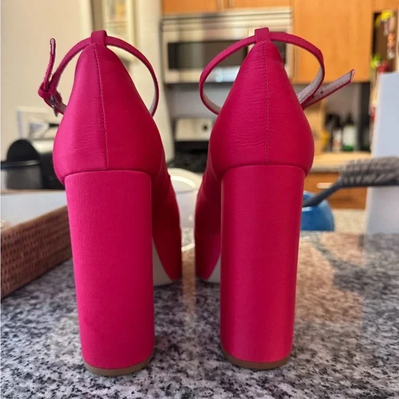 Steve Madden Pink Platform Heels - Picture 4 of 5